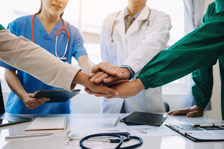 Uy tín của GSpharm được xây dựng qua nhiều năm kinh nghiệm và sự hài lòng của khách hàng. Chúng tôi luôn lắng nghe và đáp ứng mọi nhu cầu của khách hàng một cách tận tâm và chuyên nghiệp.